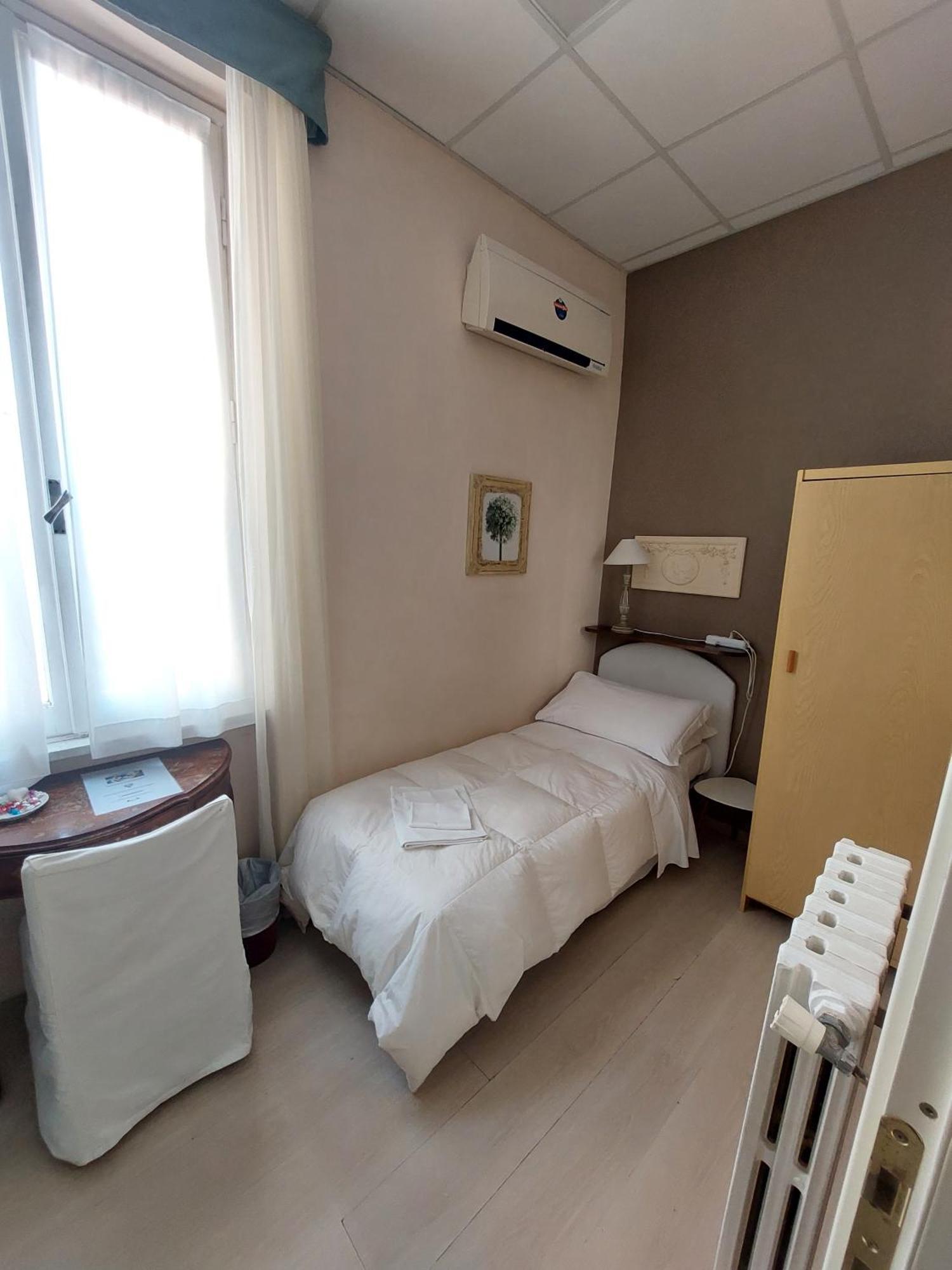 Hotel Tina Diano Marina Exterior photo